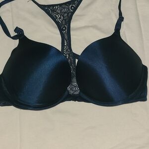 Victoria's Secret bombshell bra